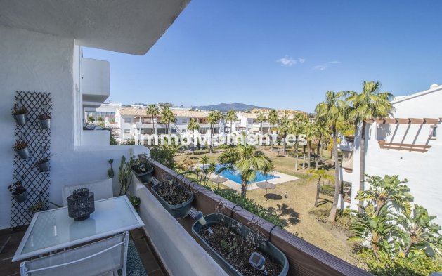 Wiederverkauf - Wohnung - Estepona  - Selwo