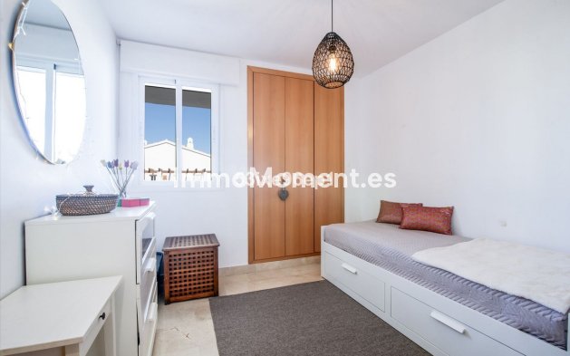 Wiederverkauf - Wohnung - Estepona  - Selwo
