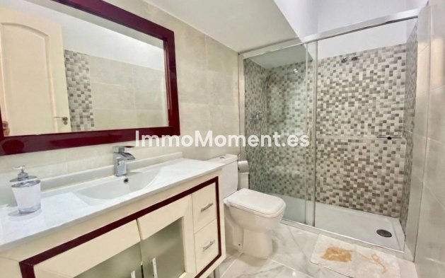 Revente - Maison mitoyenne - Estepona  - Estepona Centro