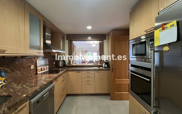 Revente - Villa - Estepona  - Costalita