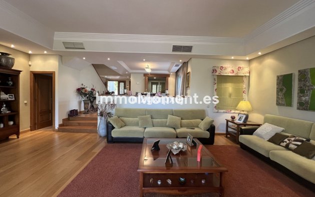 Revente - Villa - Estepona  - Costalita