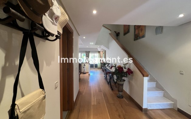 Revente - Villa - Estepona  - Costalita