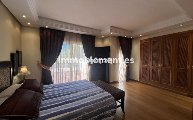 Revente - Villa - Estepona  - Costalita