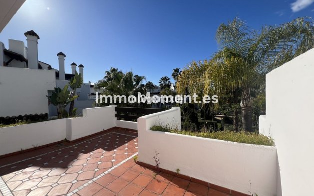 Revente - Villa - Estepona  - Costalita
