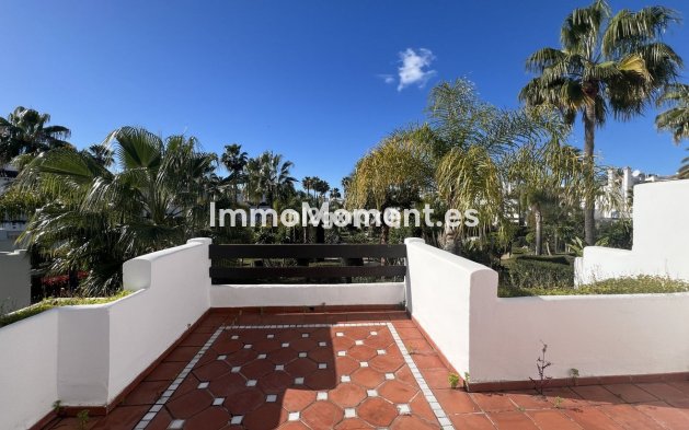 Revente - Villa - Estepona  - Costalita
