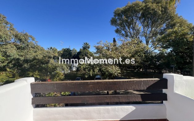 Revente - Villa - Estepona  - Costalita