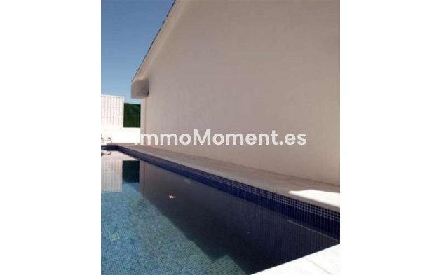 Wiederverkauf - Villa - Marbella - Nueva Andalucía