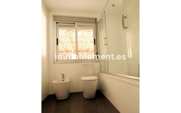 Wiederverkauf - Villa - Marbella - Nueva Andalucía