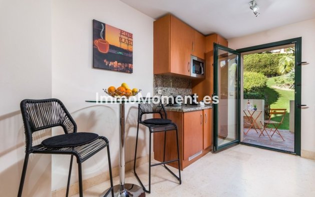Resale - Apartment - Benahavís - Benahavís Centro