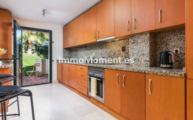 Resale - Apartment - Benahavís - Benahavís Centro