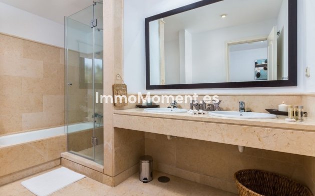 Resale - Apartment - Benahavís - Benahavís Centro