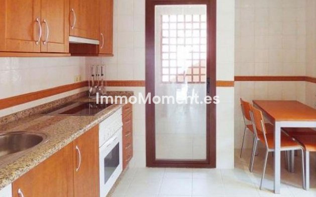 Resale - Apartment - Marbella - Puerto Banús