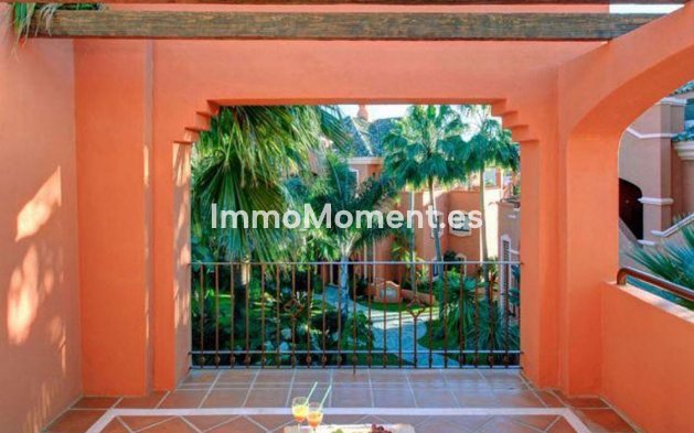 Resale - Apartment - Marbella - Puerto Banús