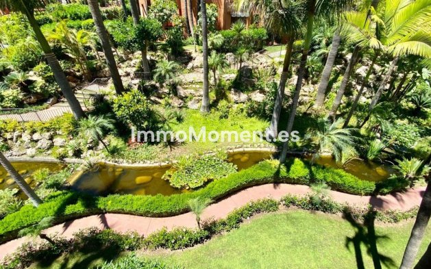 Resale - Apartment - Marbella - Puerto Banús