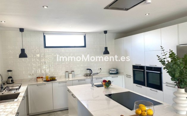 Revente - Villa - Marbella - Nueva Andalucía