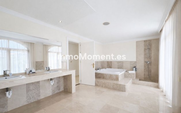 Resale - Villa - Benahavís - Benahavís Centro