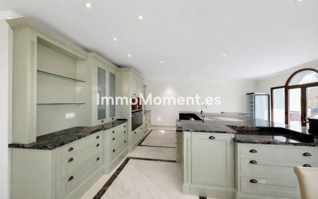 Resale - Villa - Benahavís - Benahavís Centro