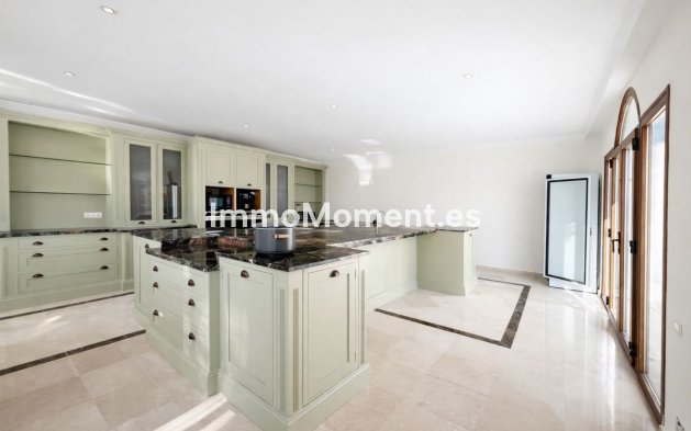 Resale - Villa - Benahavís - Benahavís Centro