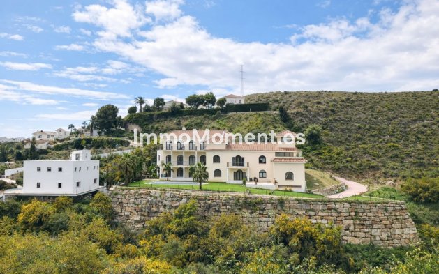 Resale - Villa - Benahavís - Benahavís Centro