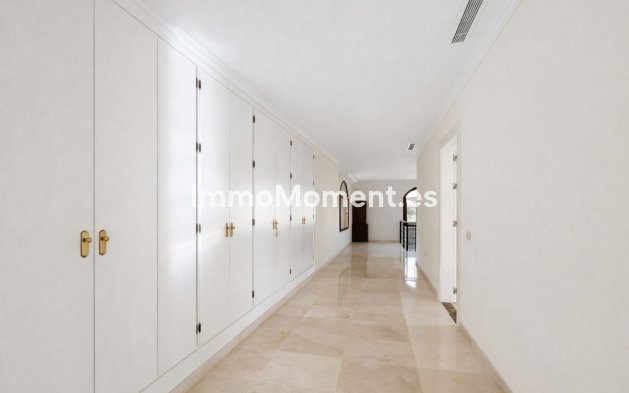 Resale - Villa - Benahavís - Benahavís Centro