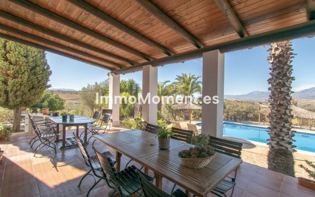 Reventa - Casa de campo - Interior  - Alora