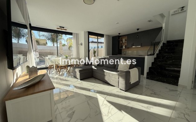 Resale - Villa - Los Montesinos - Los Montesinos Centro