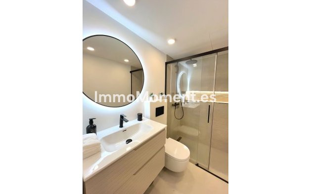 Resale - Apartment - Marbella - Nueva Andalucía