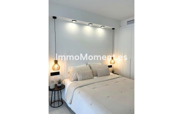 Resale - Apartment - Marbella - Nueva Andalucía