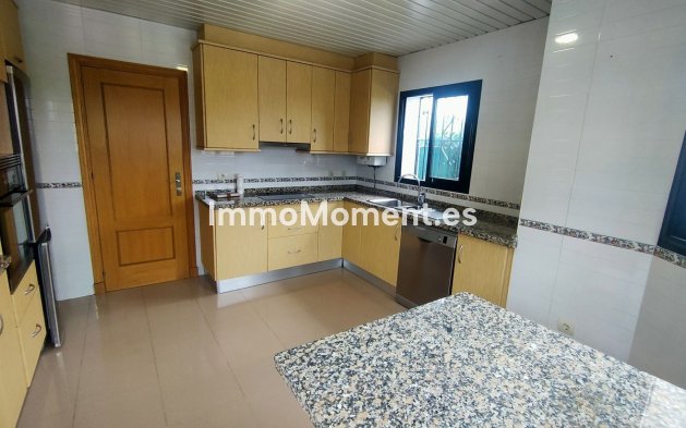 Revente - Villa - Estepona  - Cancelada