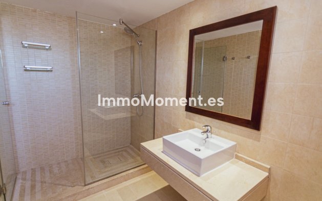 Resale - Apartment - Marbella - Altos de los Monteros