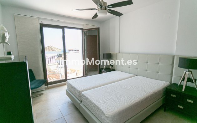 Resale - Apartment - Marbella - Altos de los Monteros
