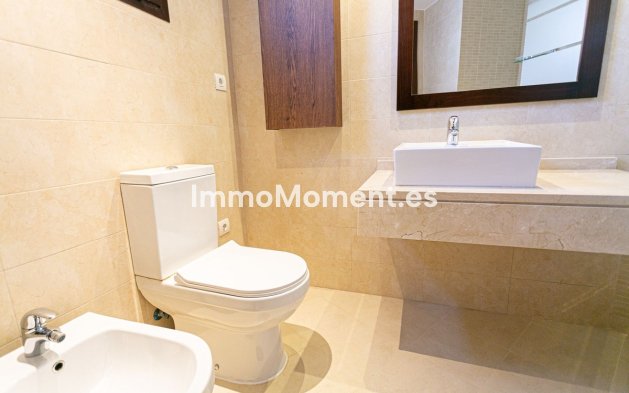 Resale - Apartment - Marbella - Altos de los Monteros