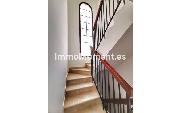 Resale - Apartment - Marbella - Altos de los Monteros