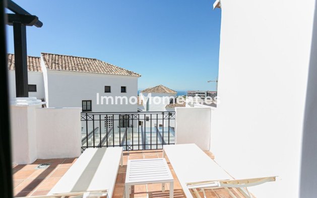 Resale - Apartment - Marbella - Altos de los Monteros