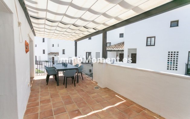 Resale - Apartment - Marbella - Altos de los Monteros