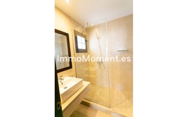 Resale - Apartment - Marbella - Altos de los Monteros