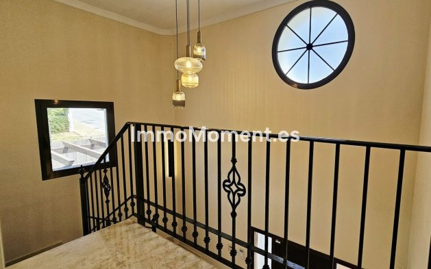 Revente - Villa - Estepona  - Estepona Centro