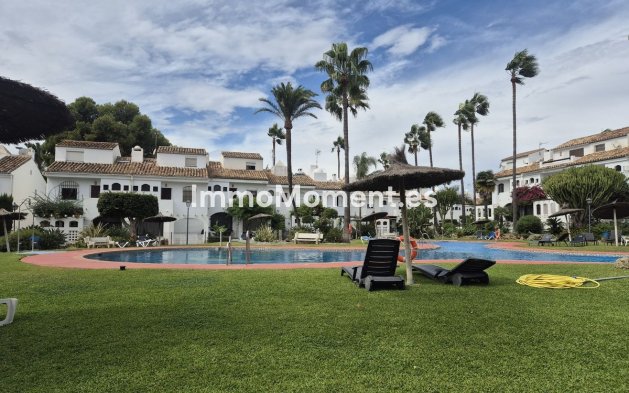 Revente - Maison mitoyenne - Estepona  - Atalaya