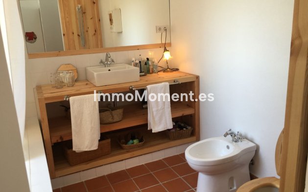 Resale - Villa - Estepona - Estepona Centro