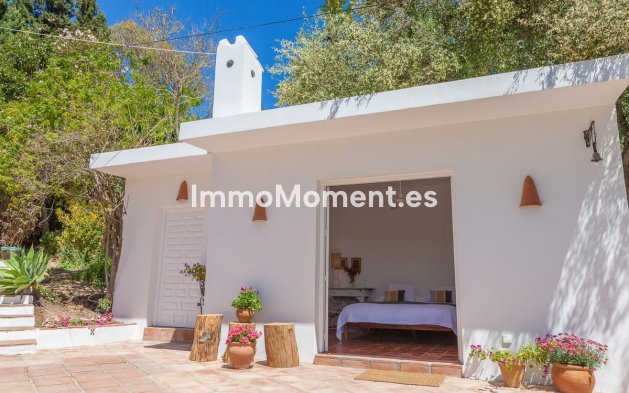 Resale - Villa - Estepona - Estepona Centro