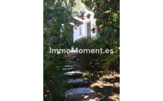 Resale - Villa - Estepona - Estepona Centro