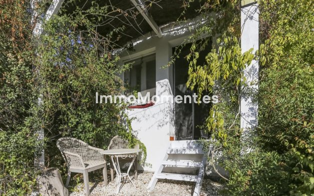 Resale - Villa - Estepona - Estepona Centro