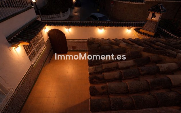 Resale - Villa - Fuengirola - Fuengirola Centro