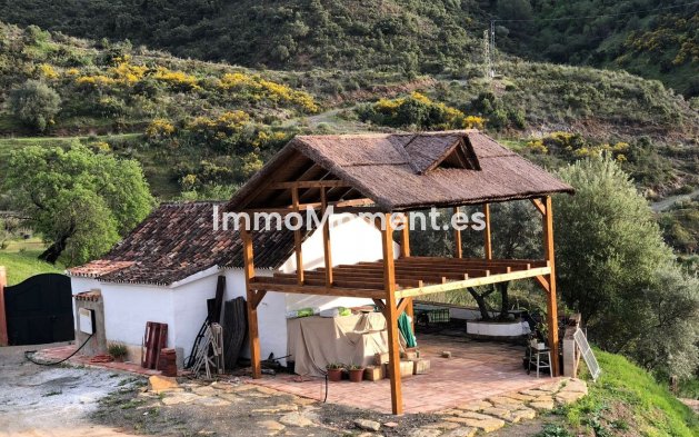 Reventa - Casa de campo - Interior  - Guaro