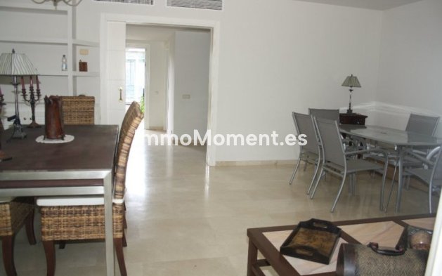 Wiederverkauf - Wohnung - Estepona  - Estepona Centro
