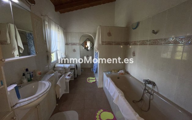 Reventa - Villa - Estepona  - Estepona Centro