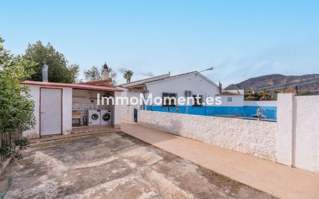 Resale - Country house - Hondón de las Nieves - Hondón de las Nieves Centro