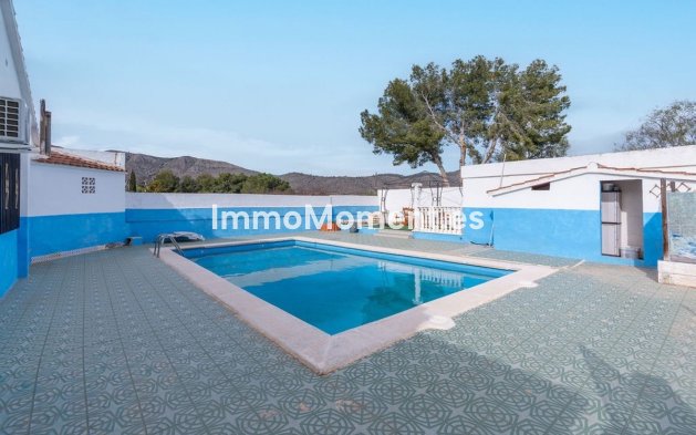 Resale - Country house - Hondón de las Nieves - Hondón de las Nieves Centro