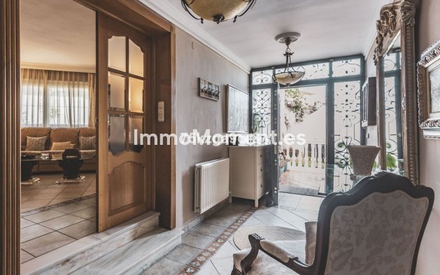 Resale - Villa - Benalmadena - Benalmadena Costa