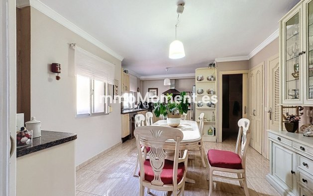 Revente - Villa - Estepona  - Estepona Centro